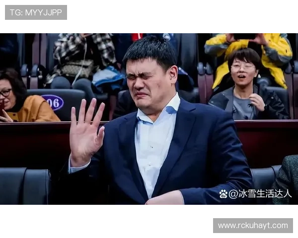 皮尔斯与姚明的篮球生涯对比分析及其在NBA历史中的地位探讨 皮尔斯与姚明的篮球生涯对比分析及其在NBA历史中的地位探讨
